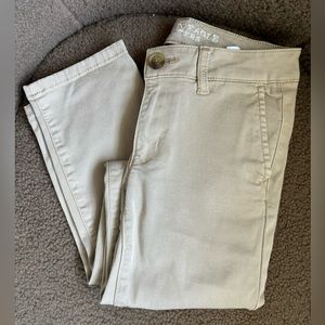 women’s american eagle khakis